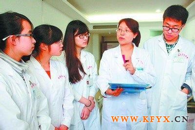 医师培训郑州_规范医师培训收入太低(2)